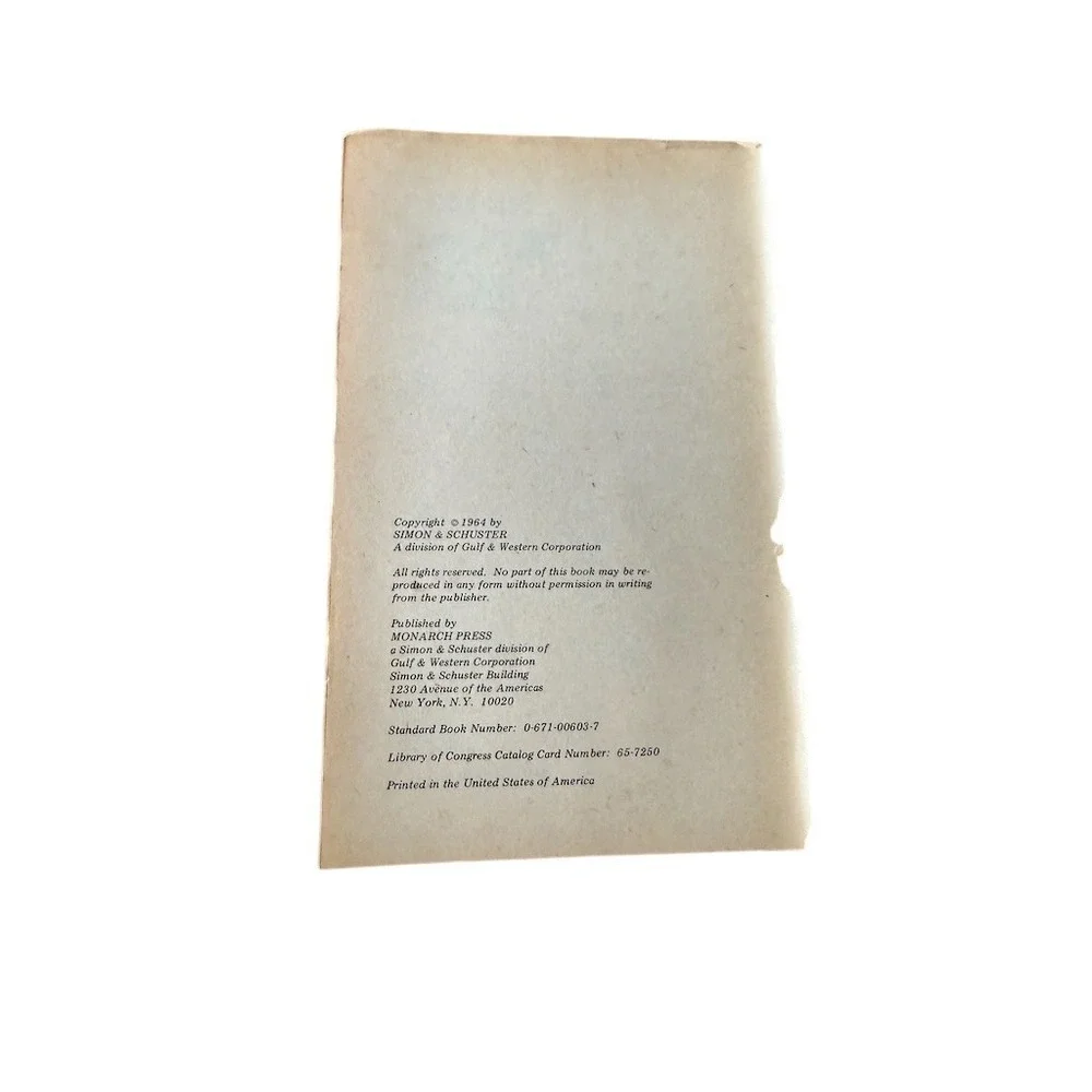 Monarch Notes Wuthering‎ Heights Study Guide Plot Summary Character Brontë 1977